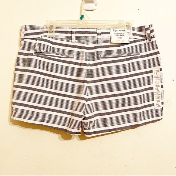 GAP Khakis By Gap The City 3” Shorts, 12, NWT! - Picture 7 of 9